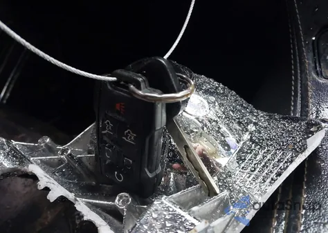 2018 Chevrolet Tahoe Lt z USA, uszkodzony, nr VIN 1GNSCBKC2JR359681